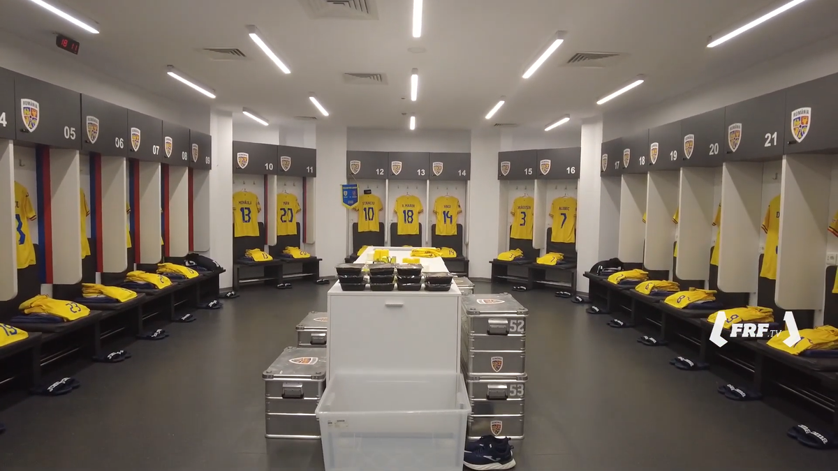 Vestiarul României la primul meci „acasă” al lui Mircea Lucescu