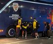 Delegația României a ajuns la stadion, înainte de meciul cu Lituania