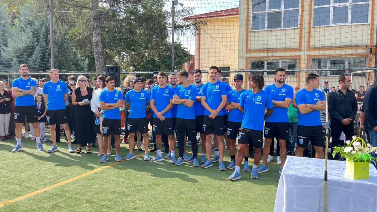 Fotbaliștii Universității Craiova au fost prezenți la deschiderea noului an școlar