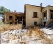 O casă abandonată în Nicosia de Nord, aproape de graniță: a fost un punct defensiv cu ocazia conflictului din 1974. Foto: Imago