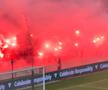 Ultrașii României au aprins din nou torțe pe stadion. Ce urmează