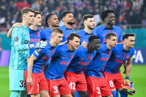 Dawa (dreapta, sus) are 133 de meciuri la FCSB în toate competițiile, foto: Imago Images