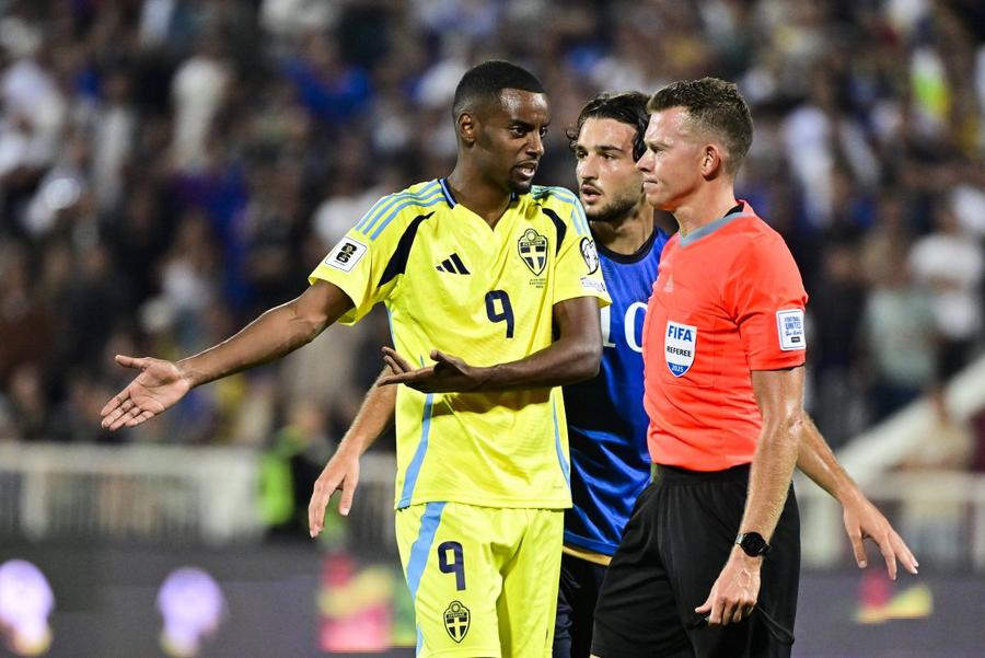 Alexander Isak va fi unul dintre atacanții Suediei la debutul contra României în Liga Națiunilor 2026. Foto: Imago Jurnalista care a realizat interviuri virale cu Mourinho și Zlatan face acum reverență în fața României: „Ce pasiune aveți pentru națională!”
