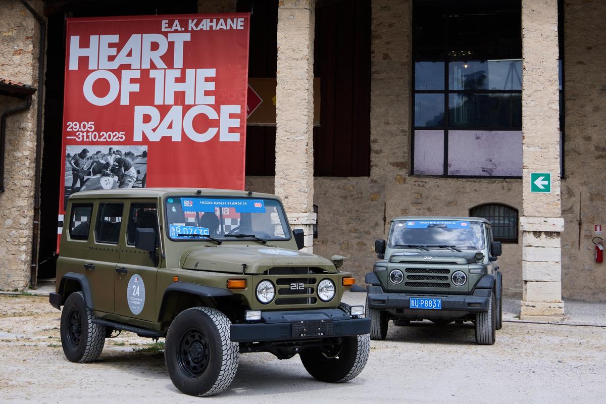 „Clona” de Land Rover Defender, mai ieftină decât un Fiat 500