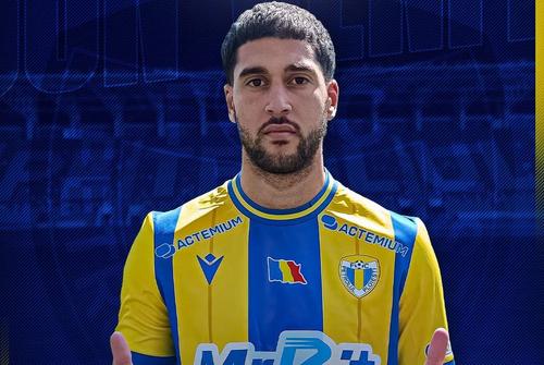 Mijlocașul ofensiv Moutir Chajia (27 de ani) este noul fotbalist al celor de la Petrolul Ploiești. // foto: Petrolul
