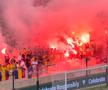 Ultrașii României au aprins din nou torțe pe stadion. Ce urmează