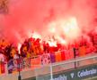 Ultrașii României au aprins din nou torțe pe stadion. Ce urmează
