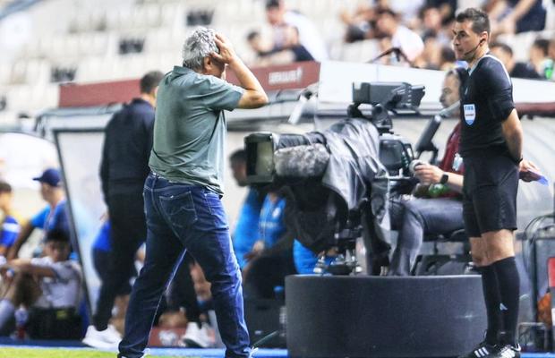 Cipru - România 2-2 » Dezastru la Nicosia: ciprioții au egalat de la 0-2, iar campania este compromisă!
