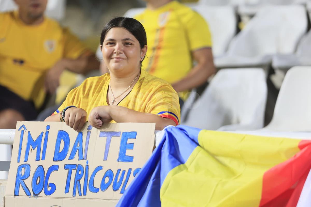 Ioan Niculae și alte cadre înainte de Cipru - România