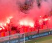 Ultrașii României au aprins din nou torțe pe stadion. Ce urmează