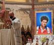 Acutis, supranumit „Influencerul lui Dumnezeu”, a atras atenția Vaticanului la vârsta de 11 ani, când și-a folosit abilitățile IT pentru a crea site-uri care documentau miracole euharistice.
