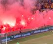 Ultrașii României au aprins din nou torțe pe stadion. Ce urmează