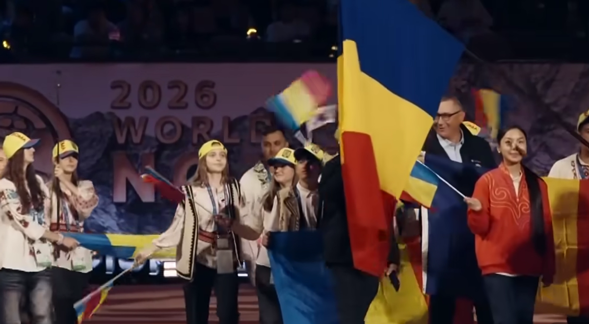 Victor Ponta, cu tricolorul în fața lui Putin, Erdogan și a președintelui Chinei » România a trimis 70 de oameni la competiția misterioasă din Kârgâzstan