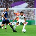 Hakan Calhanoglu a impresionat prin precizia fantastică a paselor și pe „Bernabeu” (99%). Cele mai multe reușite au mers la Alessandro Bastoni (9) și la Andy Diouf (8) / Foto: Imago