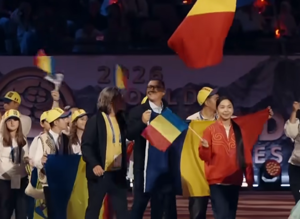 Victor Ponta, cu tricolorul în fața lui Putin, Erdogan și a președintelui Chinei » România a trimis 70 de oameni la competiția misterioasă din Kârgâzstan