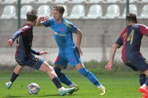 În 2022 debuta la FCSB. Unde a ajuns acum fiul lui Alexandru Tudor, la 22 de ani » „«Să ne rugăm să ajungă mare și să luăm bani mulți»”