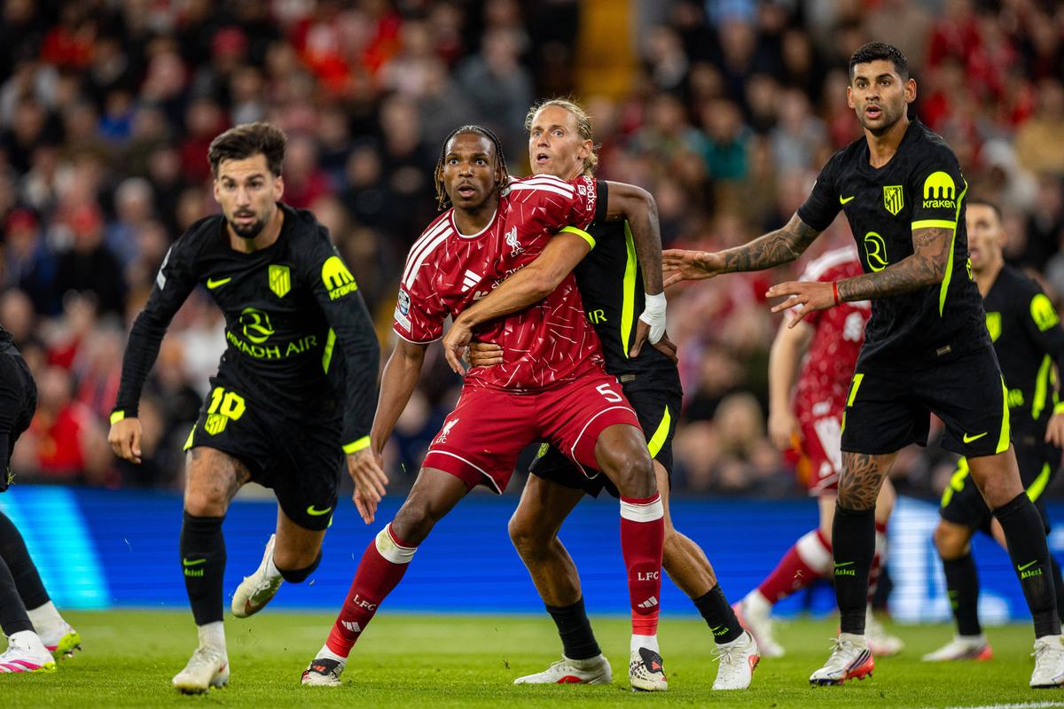 Mijlocașii lui Andoni Iraola aduc victoria celor de la Liverpool în „blockbusterul” cu Atletico Madrid