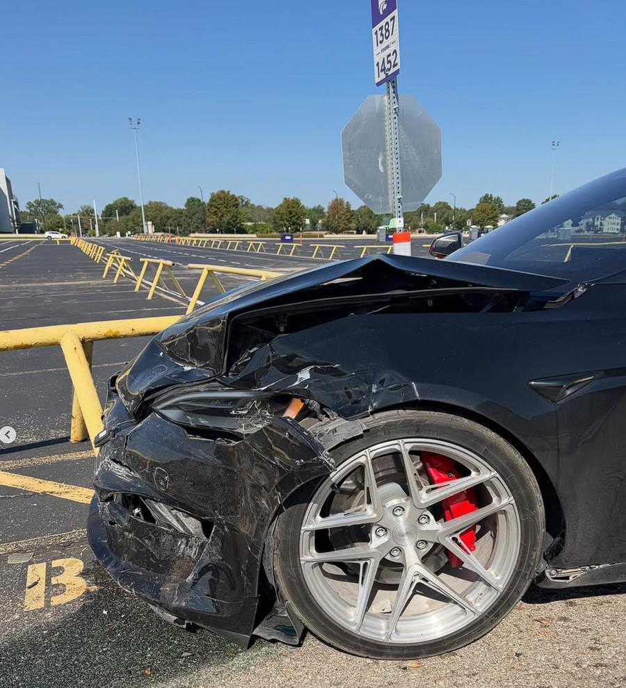 Cum arată mașian campioanei olimpice și mondiale după accident O campioană olimpică și mondială a fost nevoită să-și închidă sezonul din cauza unui accident de mașină
