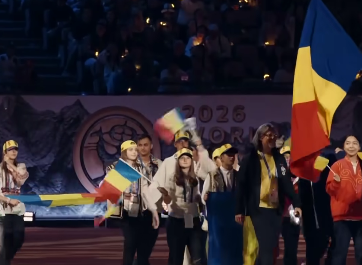 Victor Ponta, cu tricolorul în fața lui Putin, Erdogan și a președintelui Chinei » România a trimis 70 de oameni la competiția misterioasă din Kârgâzstan