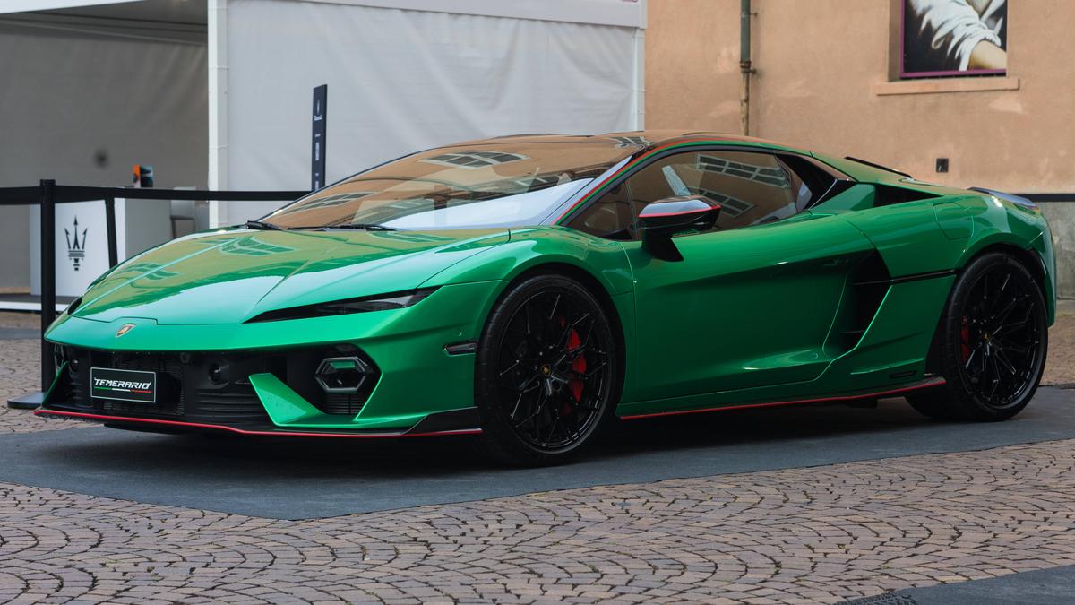 Fabulos! Cum arată modelul de Lamborghini de peste 600.000 de euro, care intră în dotarea Poliției