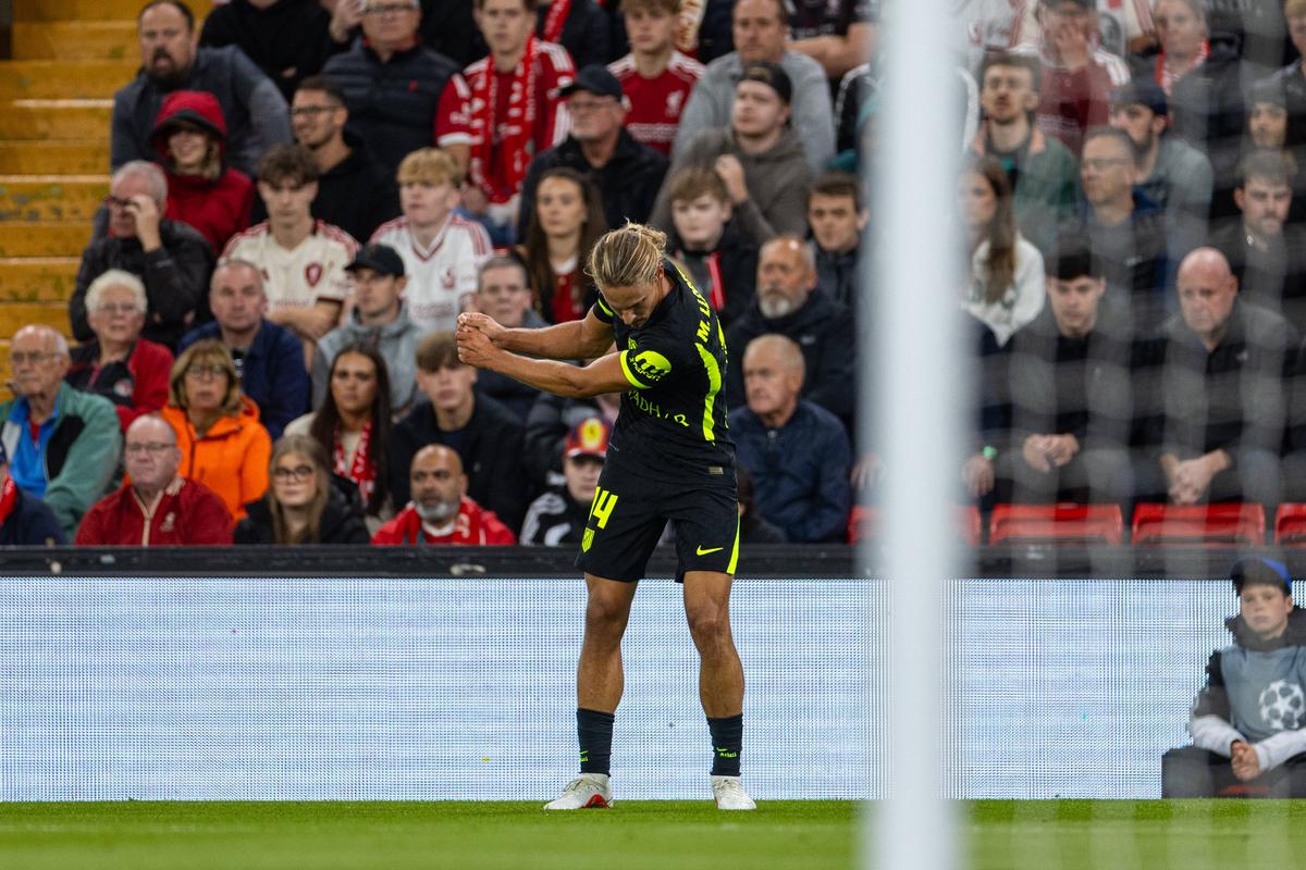 Mijlocașii lui Andoni Iraola aduc victoria celor de la Liverpool în „blockbusterul” cu Atletico Madrid