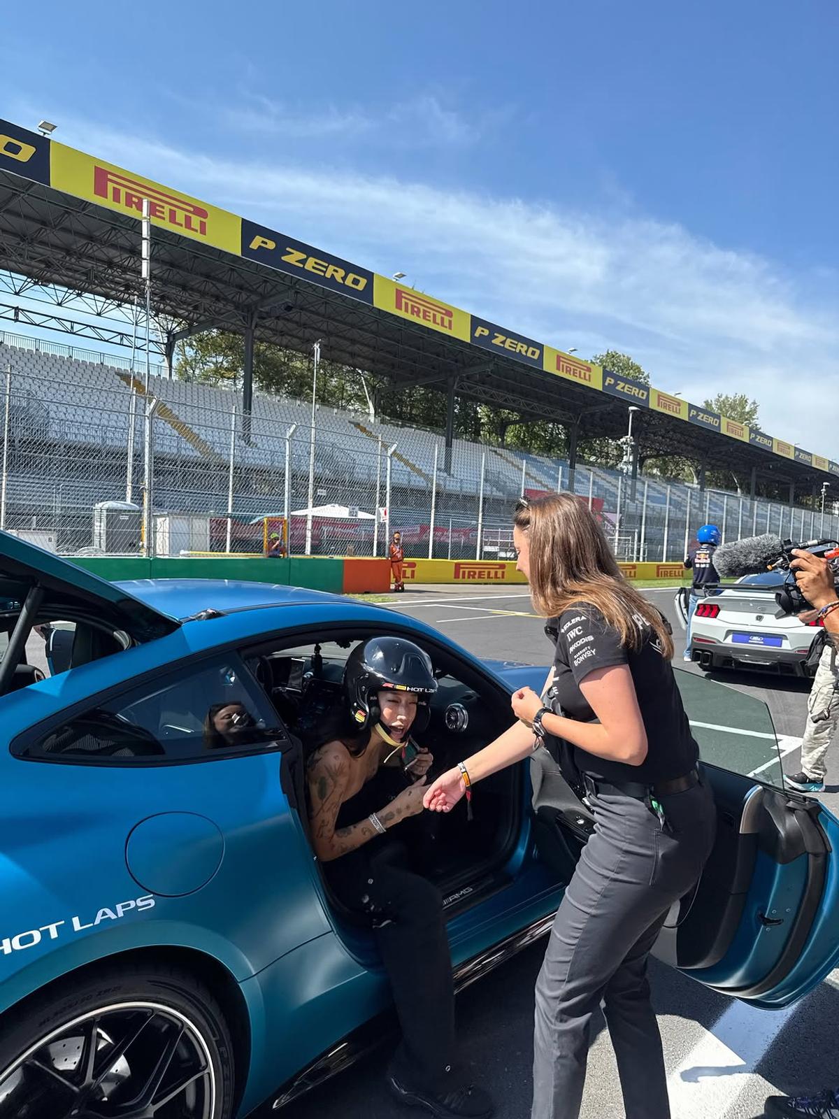 „Fiartă” pe sport » A fost alături de Chivu la victoria epică din weekend, apoi s-a îmbrățișat cu Antonelli