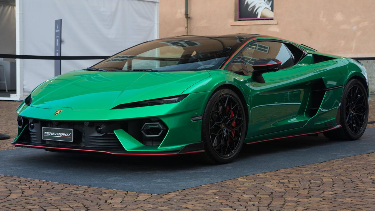 Fabulos! Cum arată modelul de Lamborghini de peste 600.000 de euro, care intră în dotarea Poliției