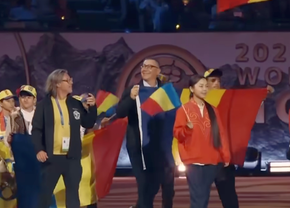 Victor Ponta, cu tricolorul în fața lui Putin, Erdogan și a președintelui Chinei » România a trimis 70 de oameni la competiția misterioasă din Kârgâzstan