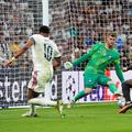 Kylian Mbappe nu a iertat-o pe Inter și l-a învins pe Josep Martinez, după ce Yann Bisseck a pierdut mingea în treimea lui Inter / Foto: Imago