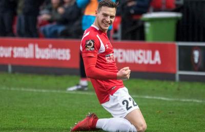 VIDEO Dennis Politic, românul din League One, dorit de Aston Villa, formație din Premier League