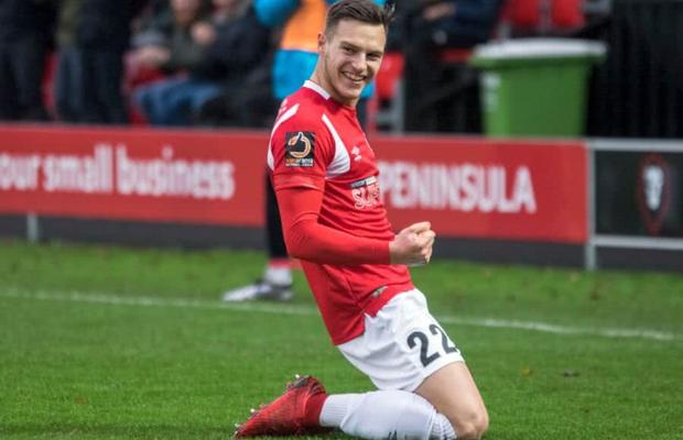 VIDEO Dennis Politic, românul din League One, dorit de Aston Villa, formație din Premier League