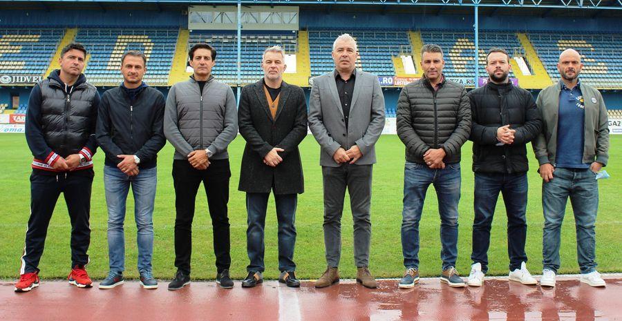 Jorge Costa va fi ajutat la Gaz Metan de antrenorul secund Bogdan Pătrașcu, antrenorul cu portarii Pedro Correia, preparatorul fizic Marco Leite și analistul video David Almeida. FOTO: facebook.com/GazMetanMediasOficial Situație scandaloasă la Gaz Metan Mediaș » Secunzii lui Dusan Uhrin Jr. nu mai sunt primiți în club