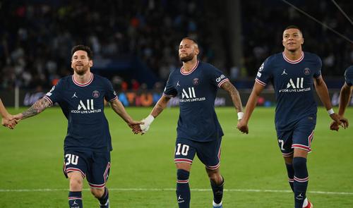 Lionel Messi (34 de ani), marele favorit la câștigarea Balonului de Aur în anul 2021, aduce în discuție alți patru fotbaliști.