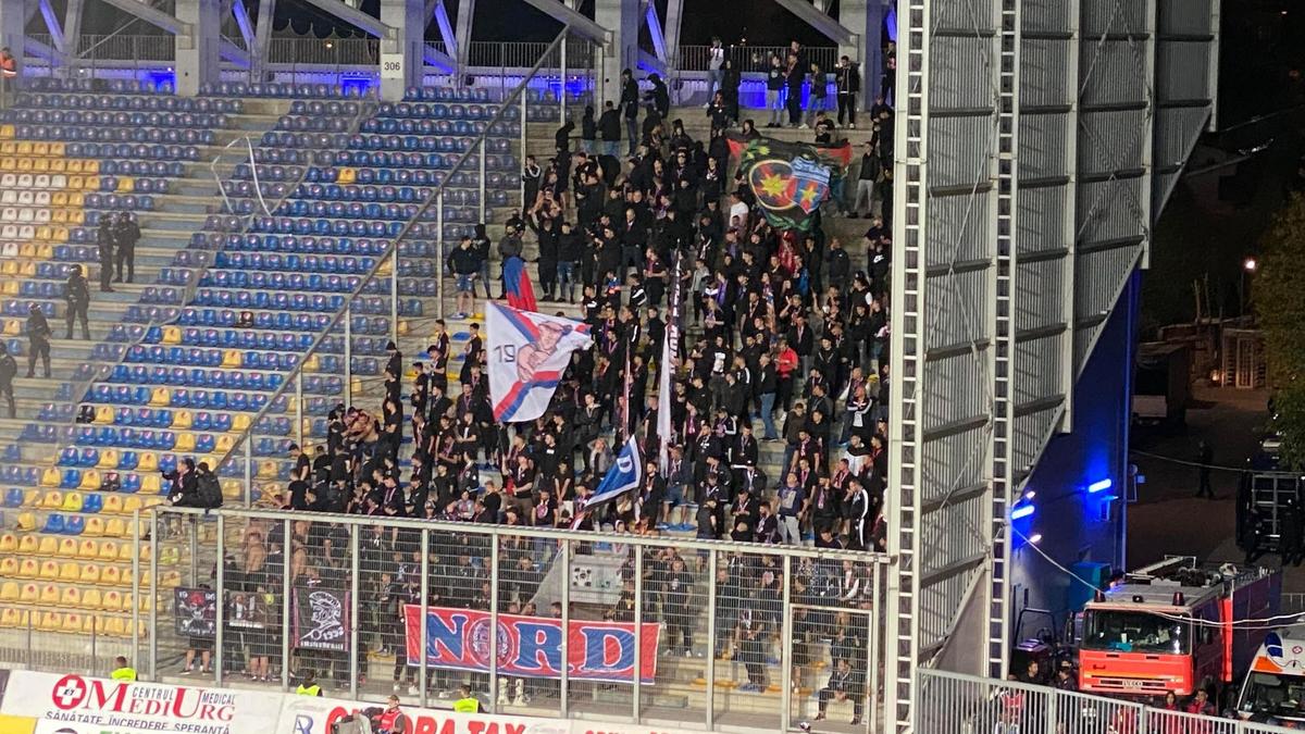 Dispută între ultrașii Petrolului și ai lui FCSB