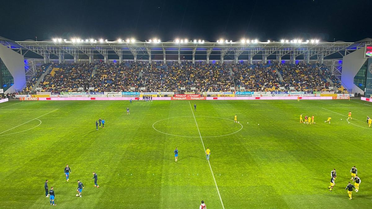 Dispută între ultrașii Petrolului și ai lui FCSB