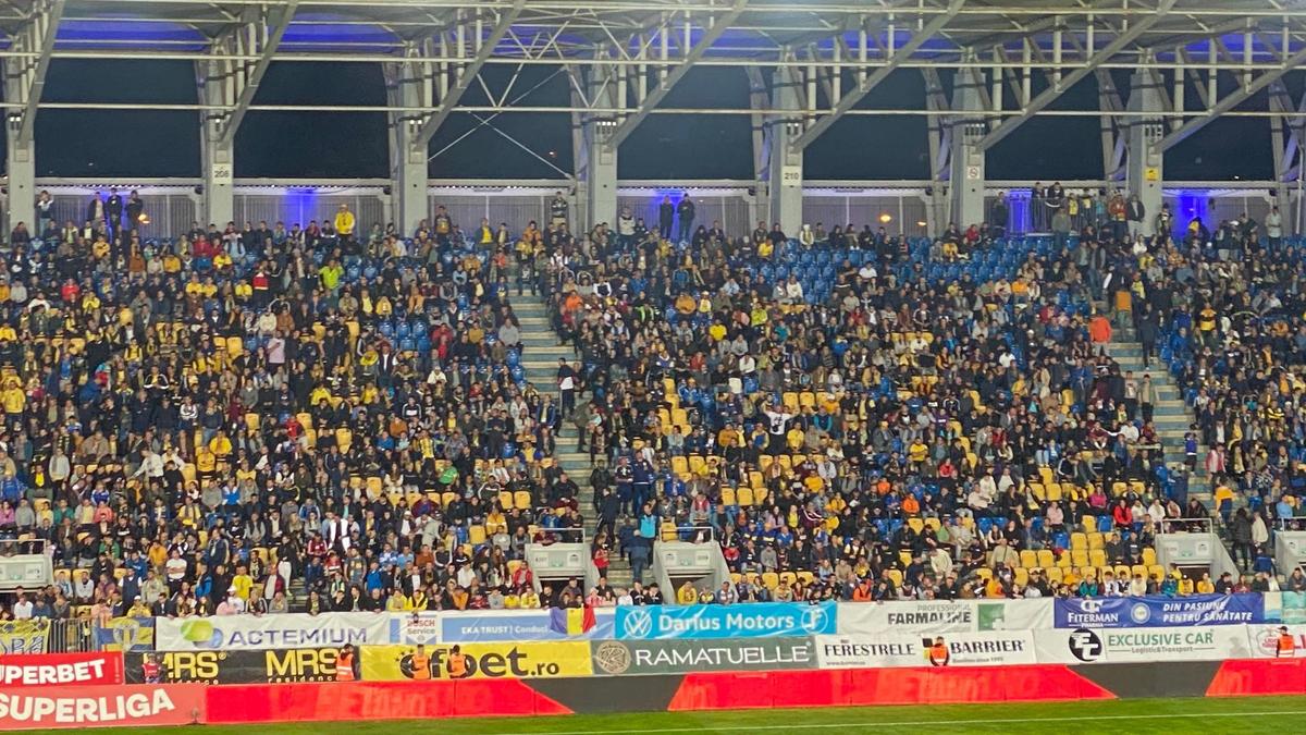 Dispută între ultrașii Petrolului și ai lui FCSB