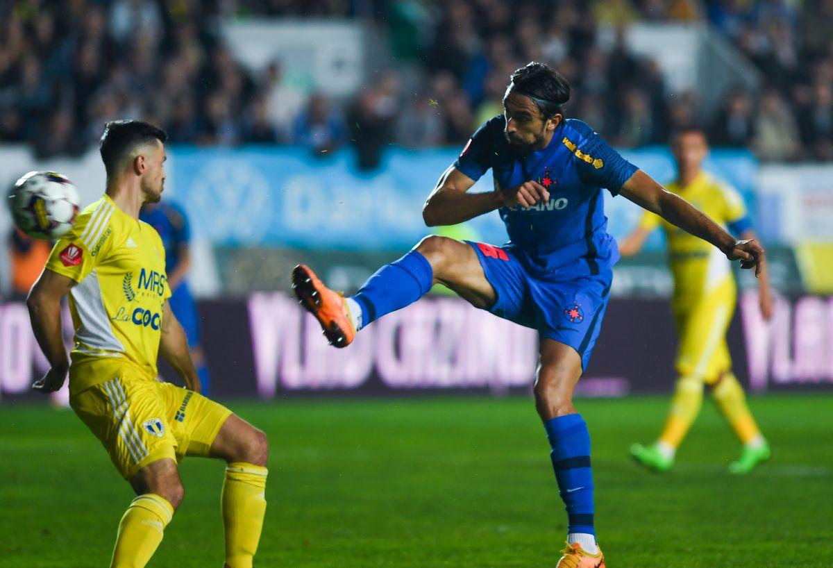 Henț evident, în careu, la Dawa, în Petrolul - FCSB » De ce nu a dictat penalty Horațiu Feșnic