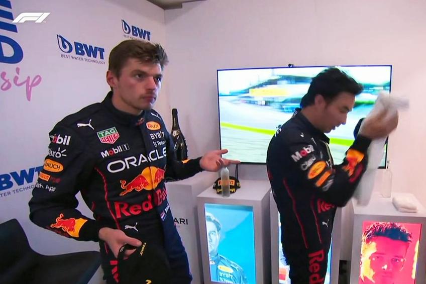 Max Verstappen, confuz când i se transmite că e campion // foto: captură @ Twitter