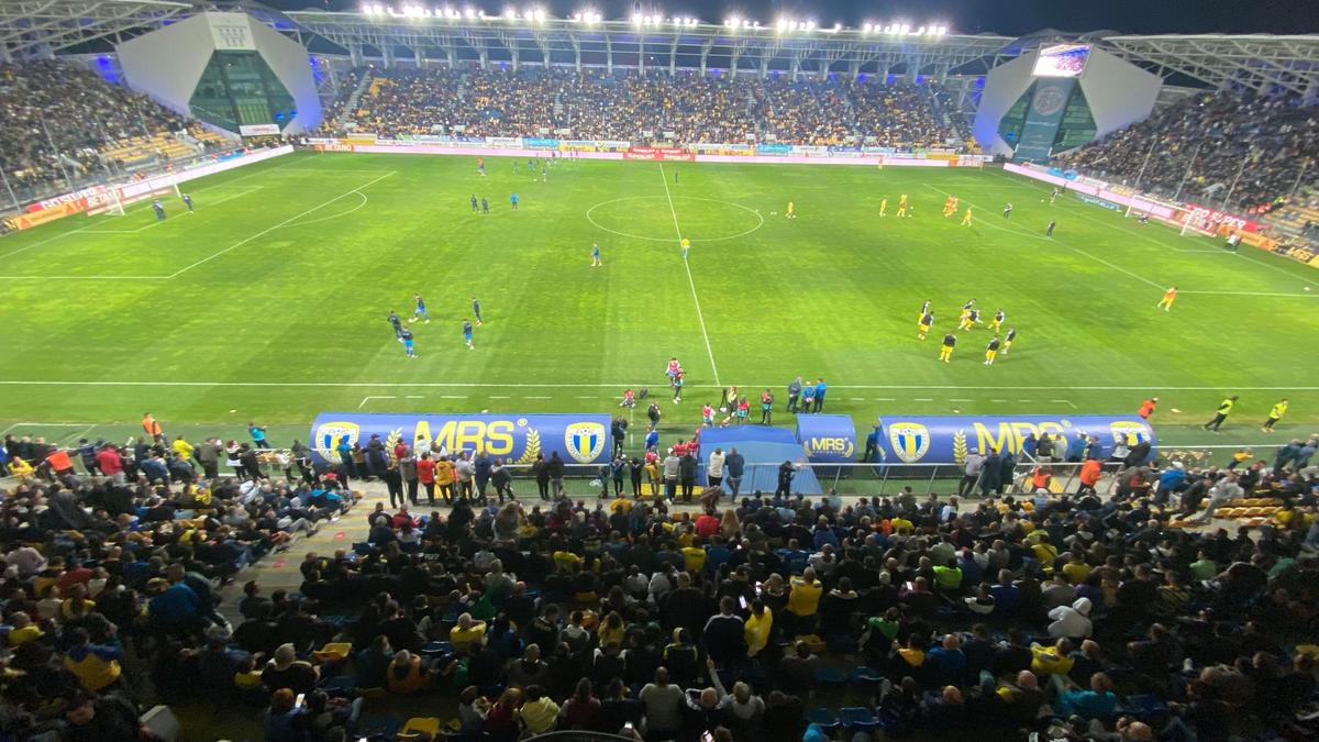 Dispută între ultrașii Petrolului și ai lui FCSB