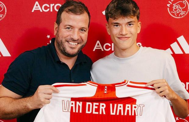 Rafael van der Vaart a refuzat oferta lui Ajax, clubul lui de suflet » Motivul are legătură cu Rapid!