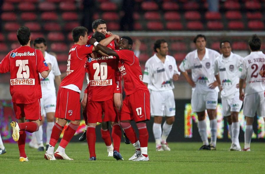 Dinamo a învins-o pe CFR Cluj în meciul cu cântec din 2007 / Sursă foto: Arhivă GSP S-a lăsat cu acuzații grele la derby-ul etapei: „Caracatița fotbalului românesc!” » Pe cine viza mesajul