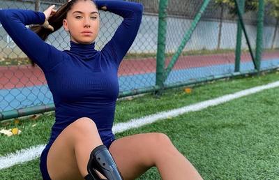 Arbitră de 24 de ani, protagonista unui „sex tape” cu un observator UEFA de 61 de ani din Turcia! » Înregistrarea interzisă minorilor, distribuită pe rețelele de socializare