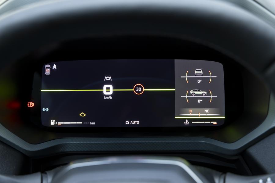 Tabloul de bord digital poate fi personalizat Dacia lansează noul model Bigster » Cum arată SUV-ul, cel mai scump din istorie: portbagaj uriaș, echipamente moderne și motorizare eco-smart