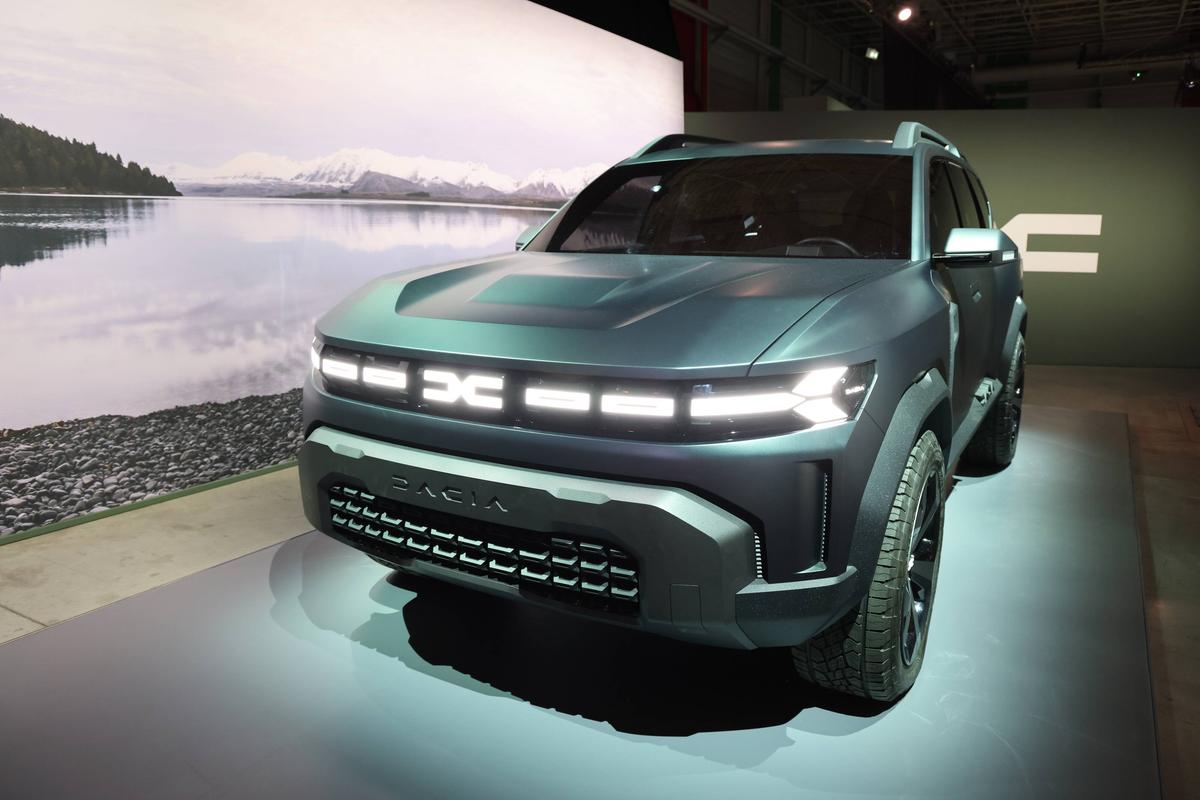 Noua Dacia Bigster, prezentata sub forma de SUV Coupe / foto: Automobile Magazine
