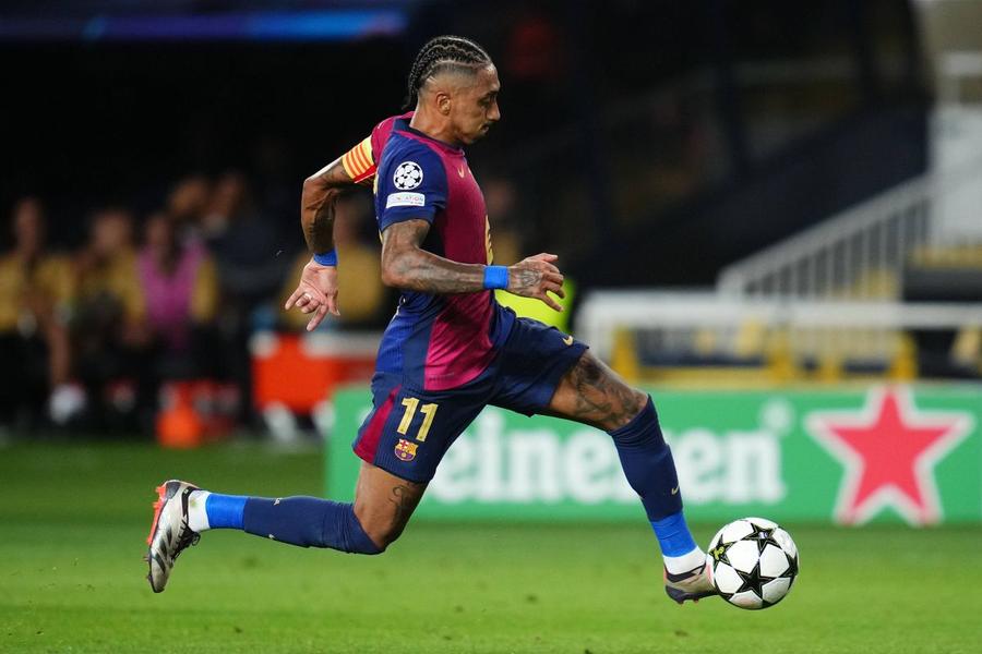 Raphinha (98 de meciuri, 26 de goluri, 31 de assisturi) a fost adus în iulie 2022 de Barcelona pentru 58 de milioane de euro de la Leeds / Foto: Imago Datoriile scufundă Barça! Aproape 150 de milioane € au de dat catalanii » La ce cluburi au cele mai mari credite