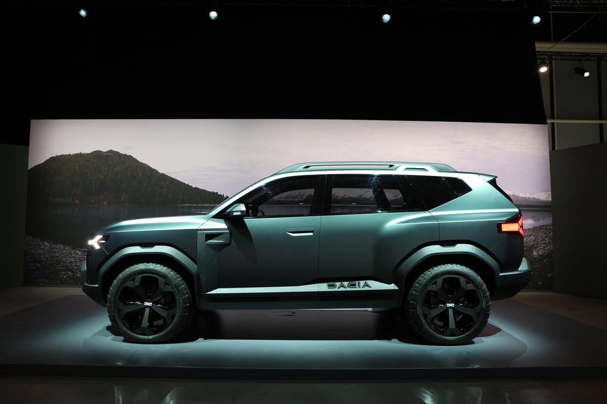 Noua Dacia Bigster, prezentata sub forma de SUV Coupe / foto: Automobile Magazine