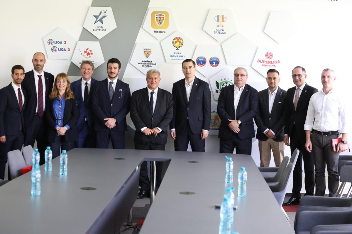 Imagini de la sediul FRF, cu Laporta, Burleanu, Răducioiu și Stoichiță, la finalul întâlnirii de azi