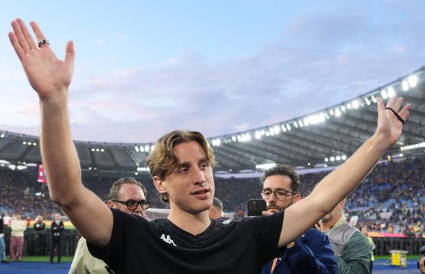 Edoardo Bove își ia adio de la Roma și revine în fotbal » Cu cine semnează mijlocașul cu defibrilator implantat