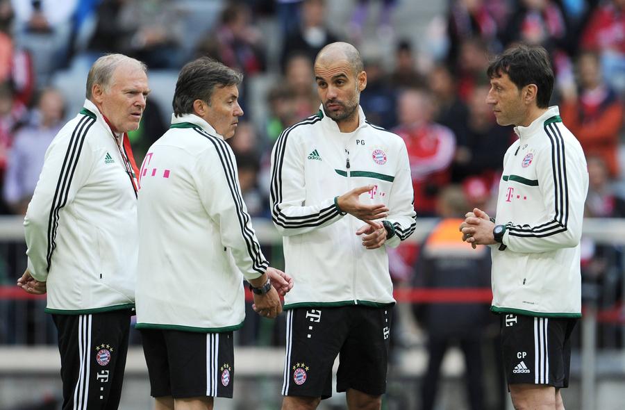 Pep Guardiola, alături de staff-ul său, la Bayern, în sezonul 2013-2014 Pep Guardiola, sfătuit să renunțe la Manchester City: „Ca prieten, asta i-aș recomanda, să caute un proiect nou”