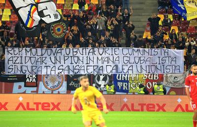 Nu le-au putut opri! Mesaje dure pe Arena Națională: „Nerozii te numesc prietenul meu” /  „«Republica Moldova», o butaforie comunistă”